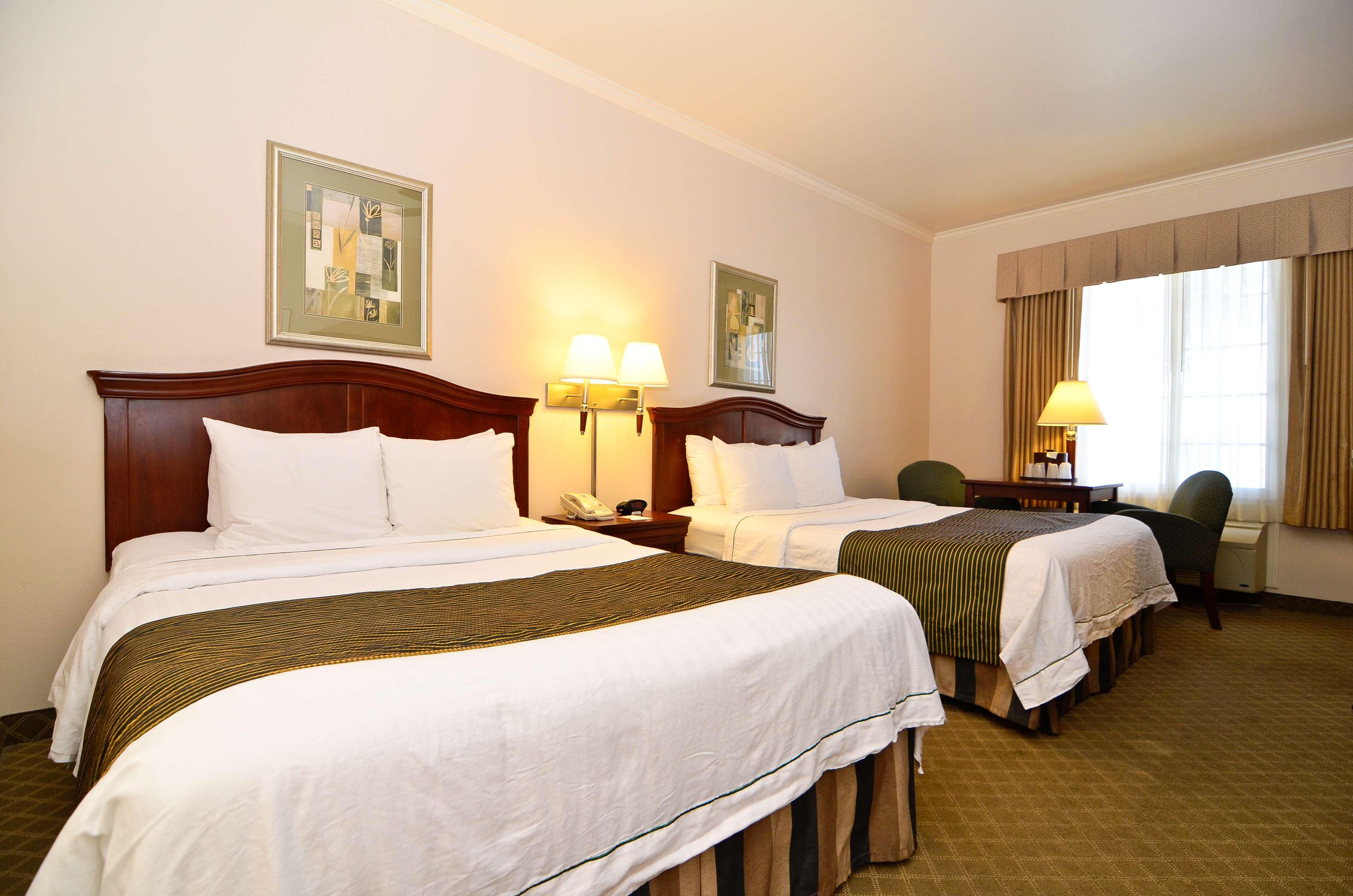 Best Western Plus Country Park Hotel Tehachapi Pokój zdjęcie